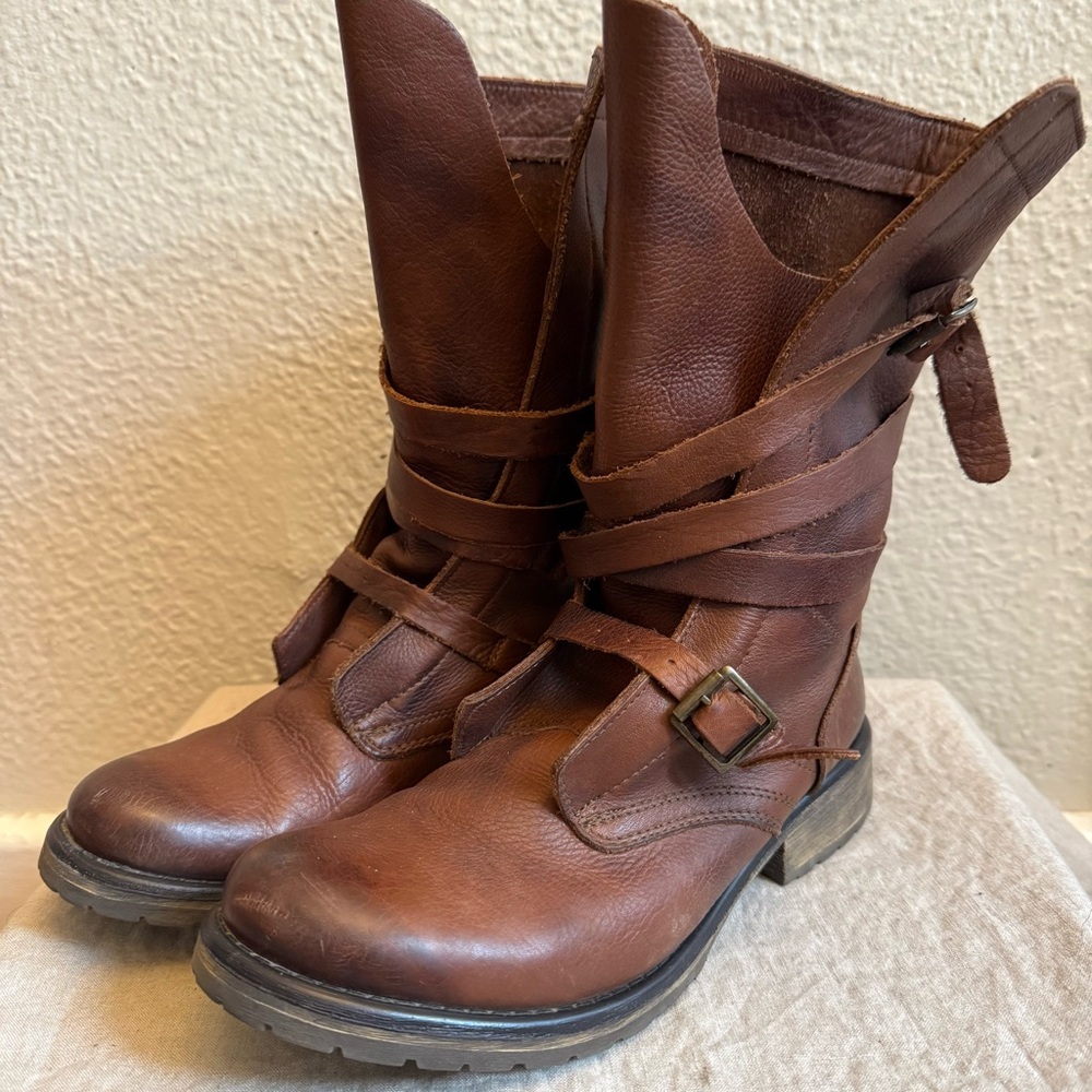 Steve Madden Brown leather boots